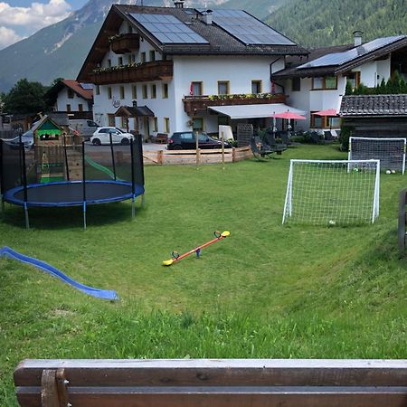Alpenpension Elferblick ノイシュティフト・イム・シュトゥーバイタール エクステリア 写真