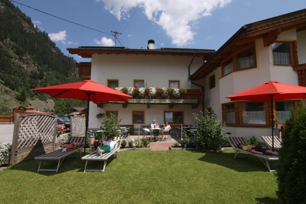 Alpenpension Elferblick ノイシュティフト・イム・シュトゥーバイタール エクステリア 写真